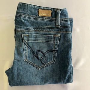 Refuge Distressed Jeans